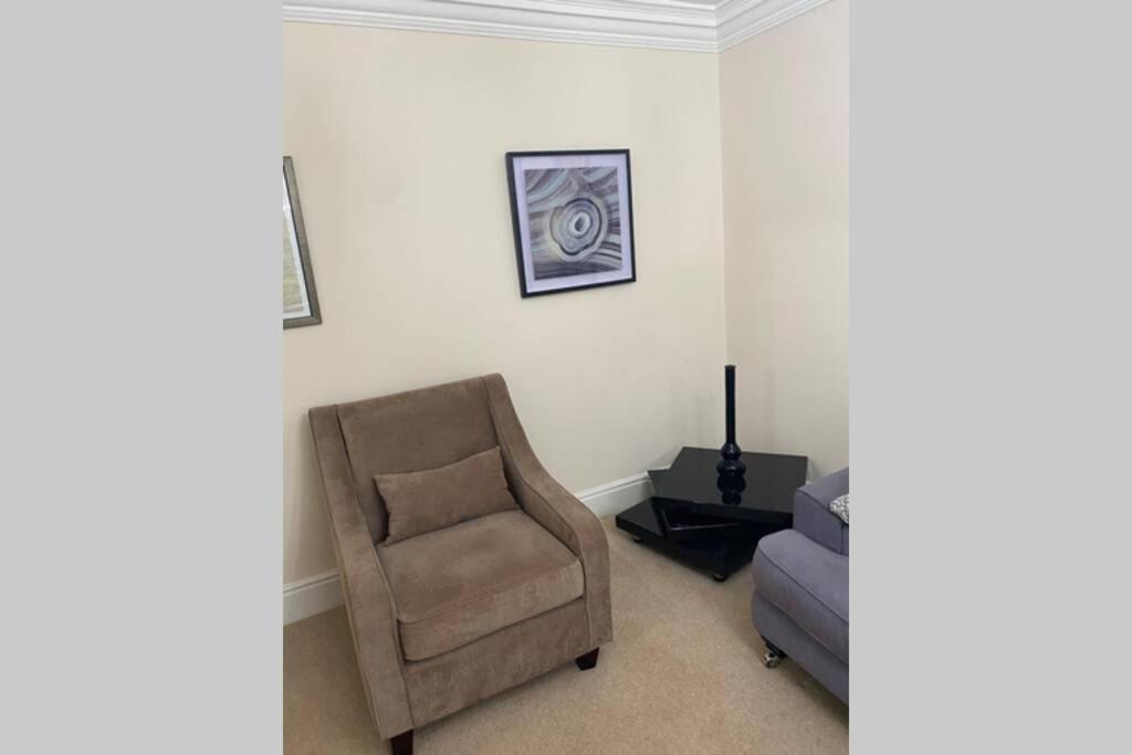 Central Spacious City Apartment Дарем Екстер'єр фото